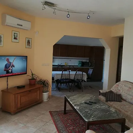 Apartment Amos Viskovo