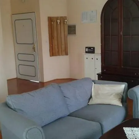 Amos Apartment *