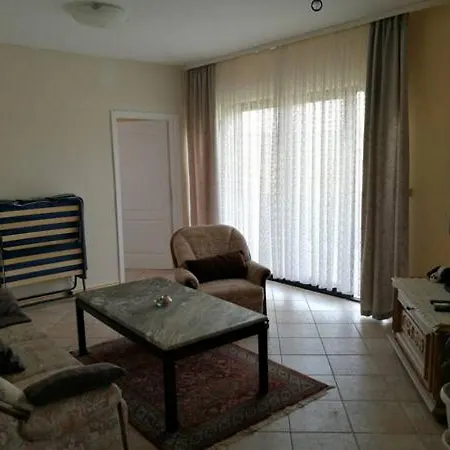 Amos Apartment *